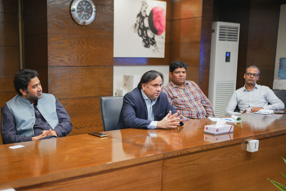 Asian Development Bank delegation visits IBA Karachi