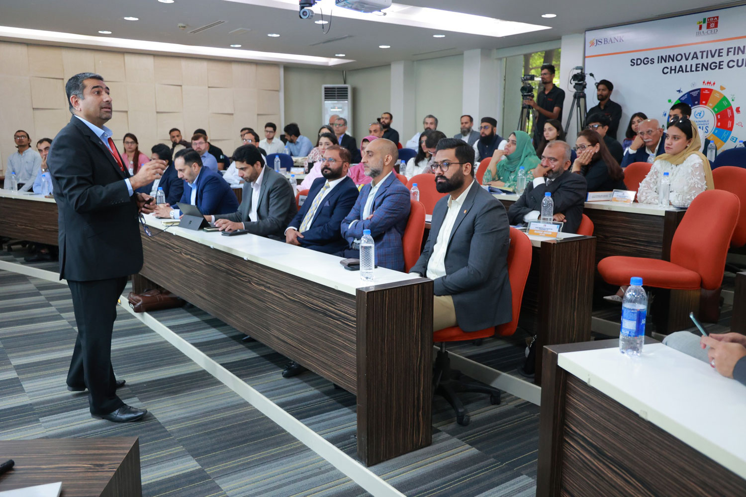 IBA-CED, UNDP Pakistan and JS Bank collaboratively organized SDGs Innovative Financing Challenge Cup’s Capacity Building Workshop