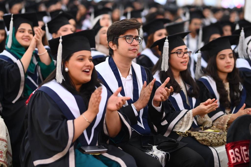 IBA Karachi awards 1,184 degrees at Convocation 2023 