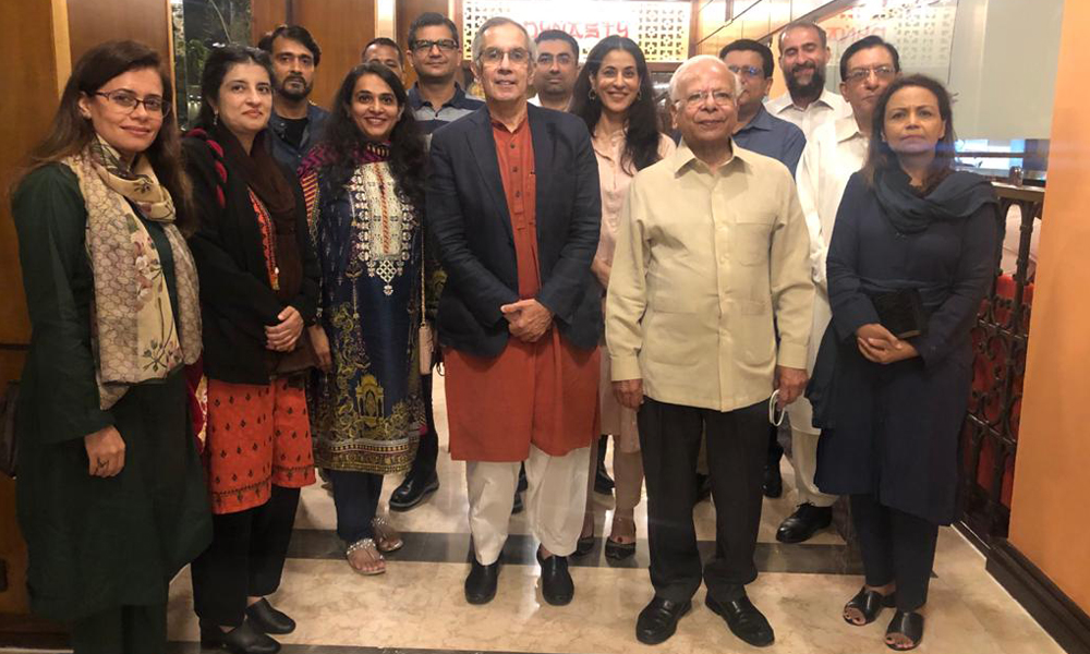 IBA Executive Director hosts dinner in honour of Dr. Ishrat Husain