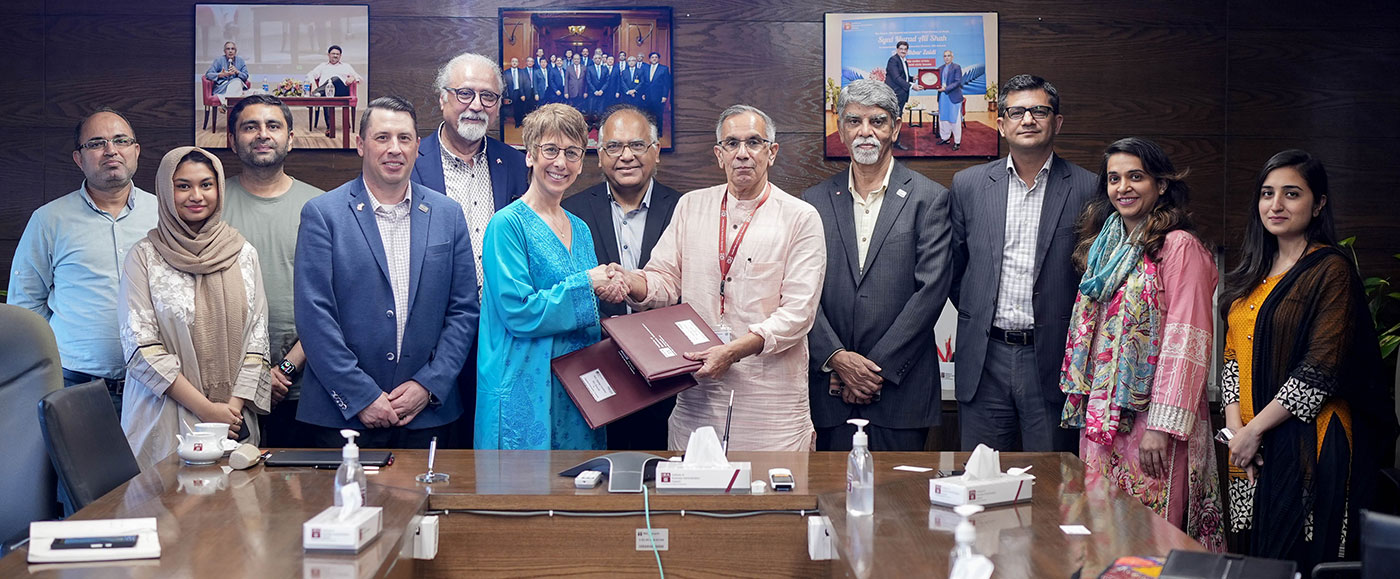 IBA Karachi and Algoma University sign an MoU for academic collaboration