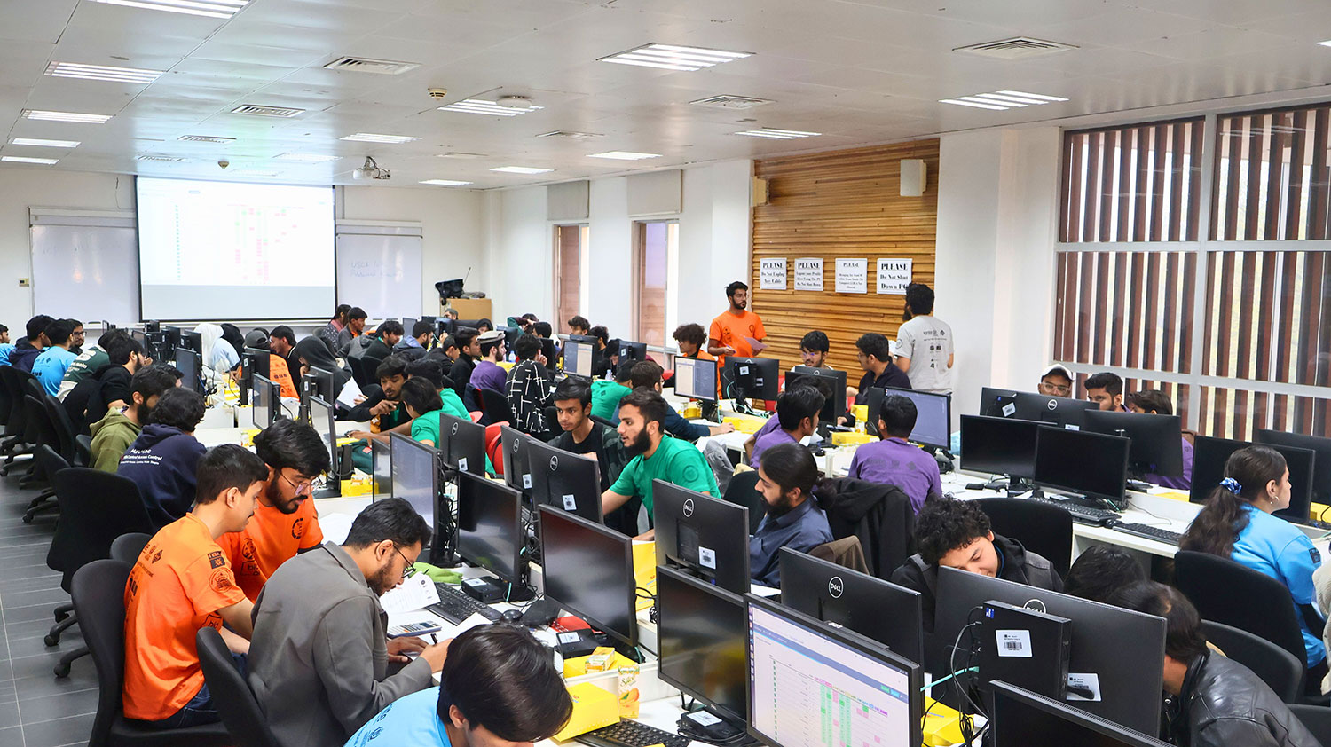 IBA-SMCS Hosts Computer Science Students from Leading Universities at ICPC Pakistan Regional Contest