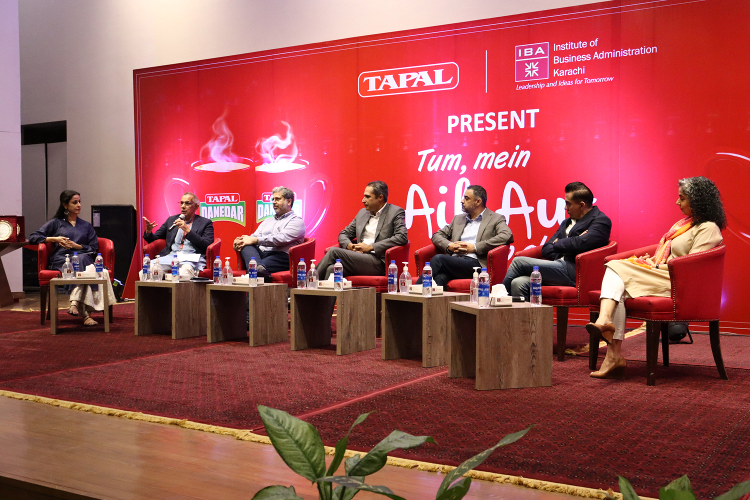 Industry leaders emphasize promotion of local brands
