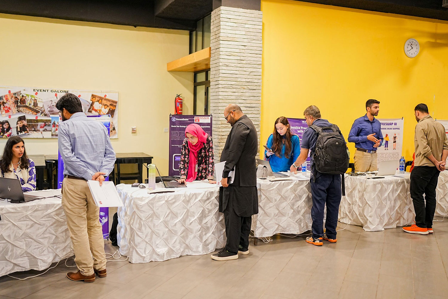 SMCS organizes MS project presentations for MSCS and MSDS programs
