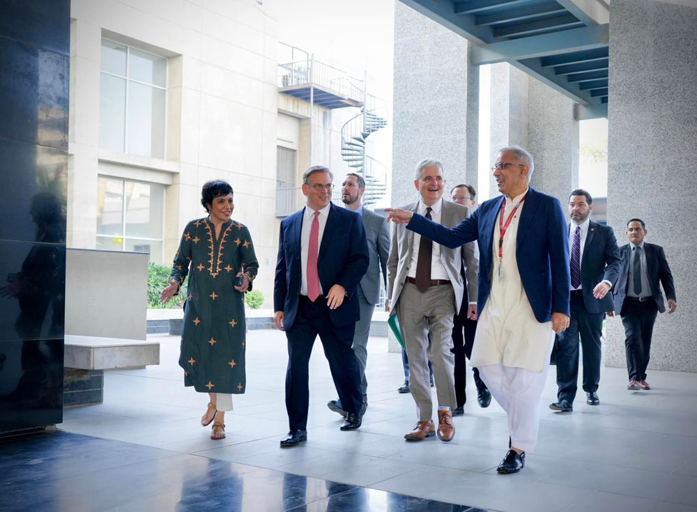 US Ambassador visits IBAs Center for Entrepreneurial Development to endorse the startups landscape