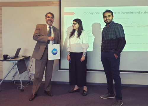 ED Dr. Farrukh Iqbal delivered a talk on macro-economic trends in Pakistan